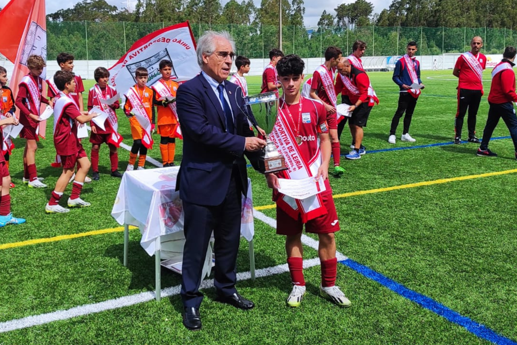 AF Leiria presente na entrega da Taça do Campeonato Distrital Sub-13 de Futebol 9 à UD Leiria