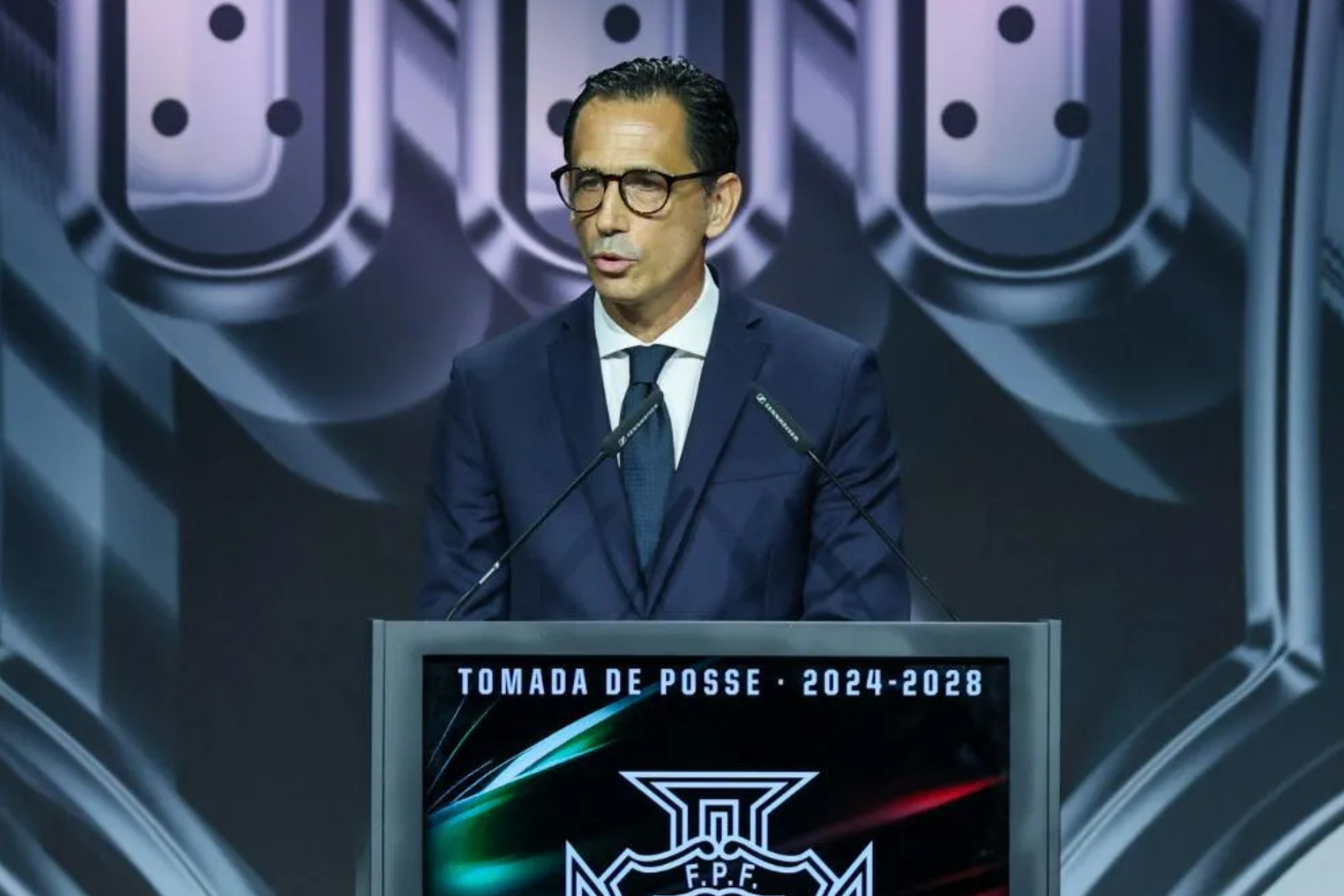 Pedro Proença empossado 32.º Presidente da FPF