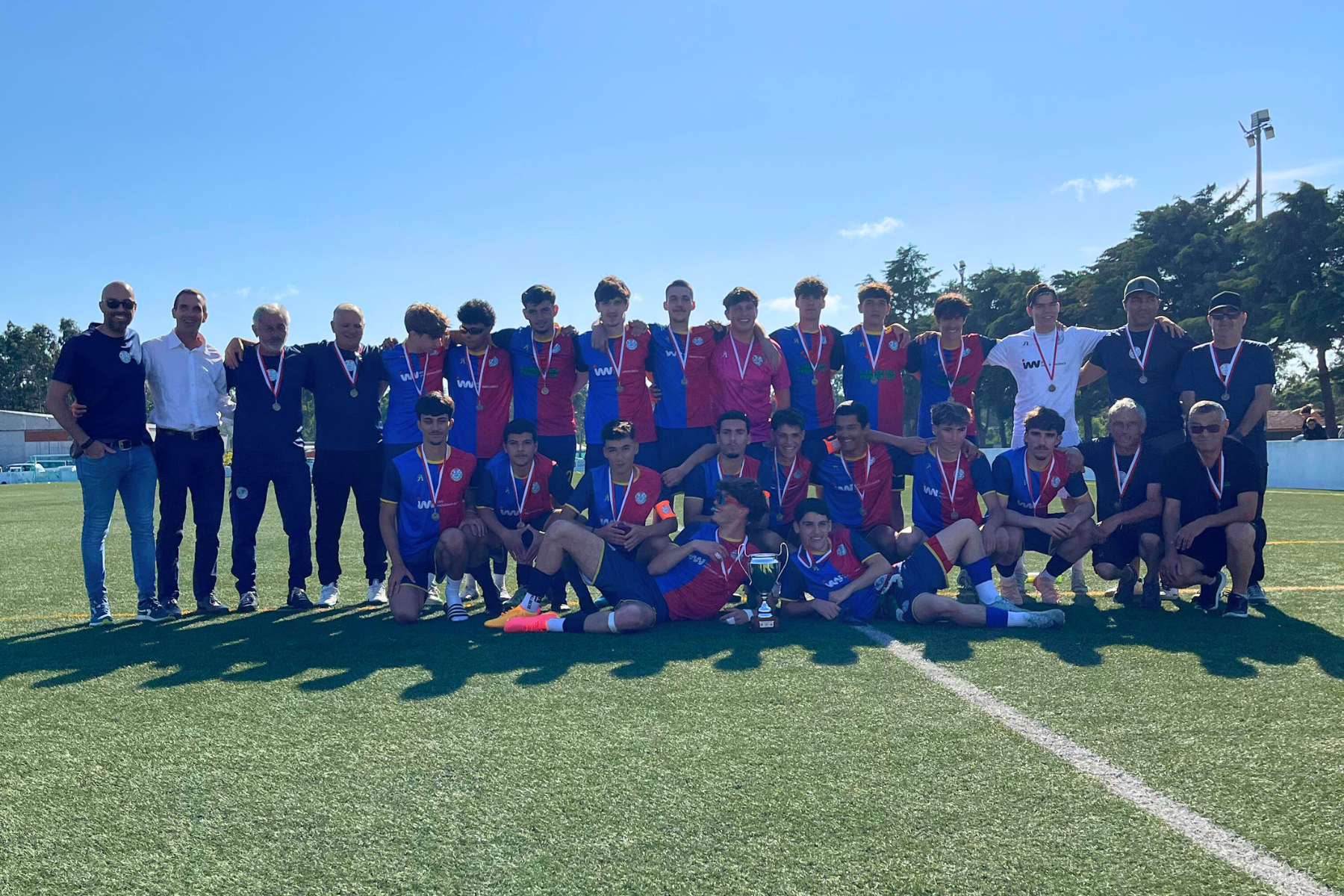 AF Leiria presente em entrega da Taça do C.D. 1ª Divisão - Grupo "B" ao GDRC Unidos