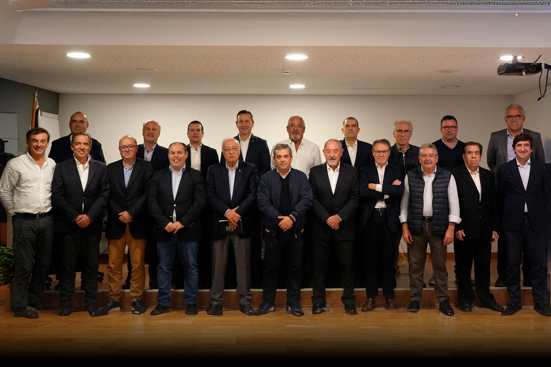 Associações Distritais e Regionais de Futebol reunidas no último sábado