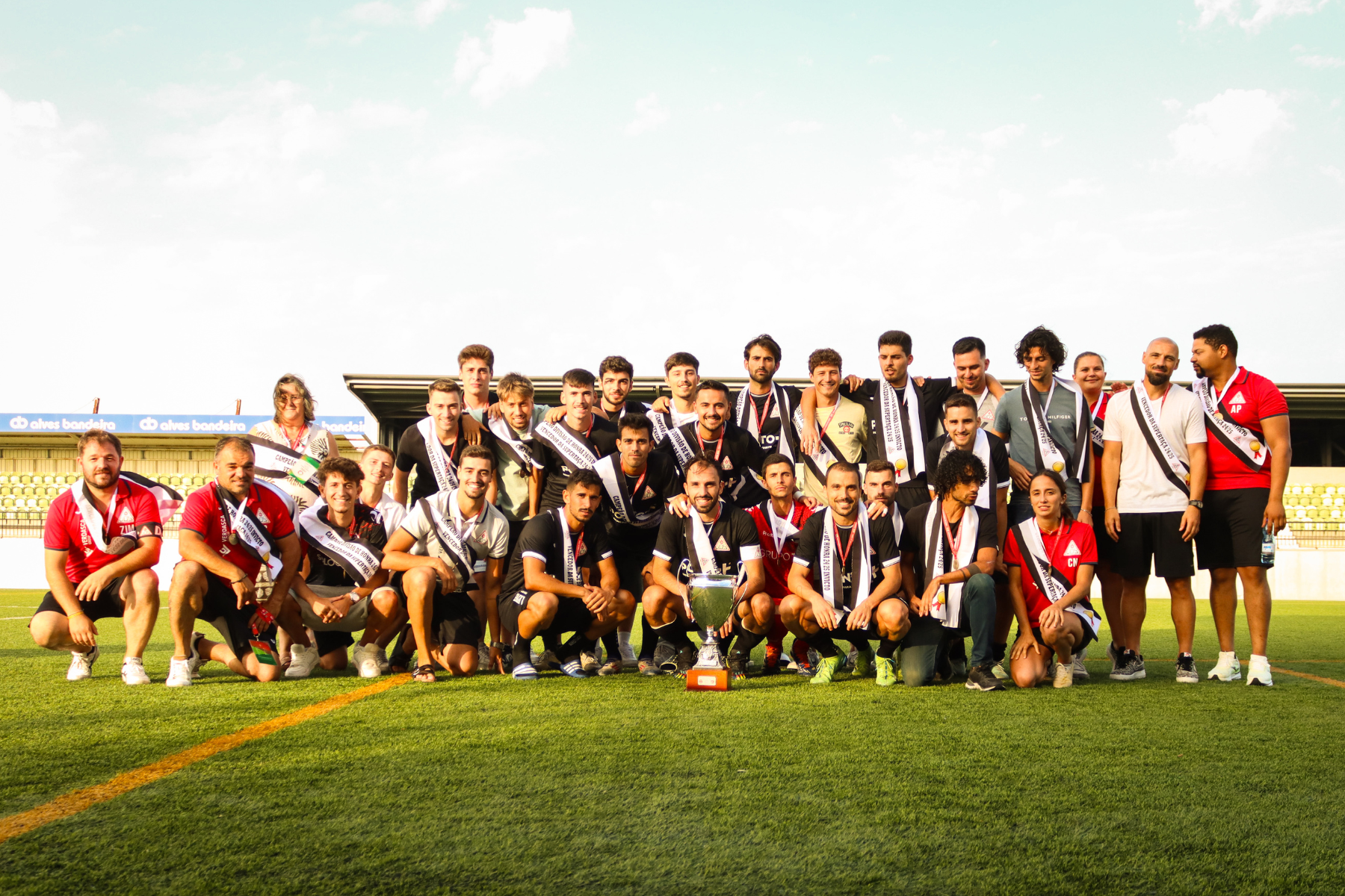 AF Leiria presente em entrega da Taça do Campeonato Distrital Lizsport - Divisão de Honra à UD Serra