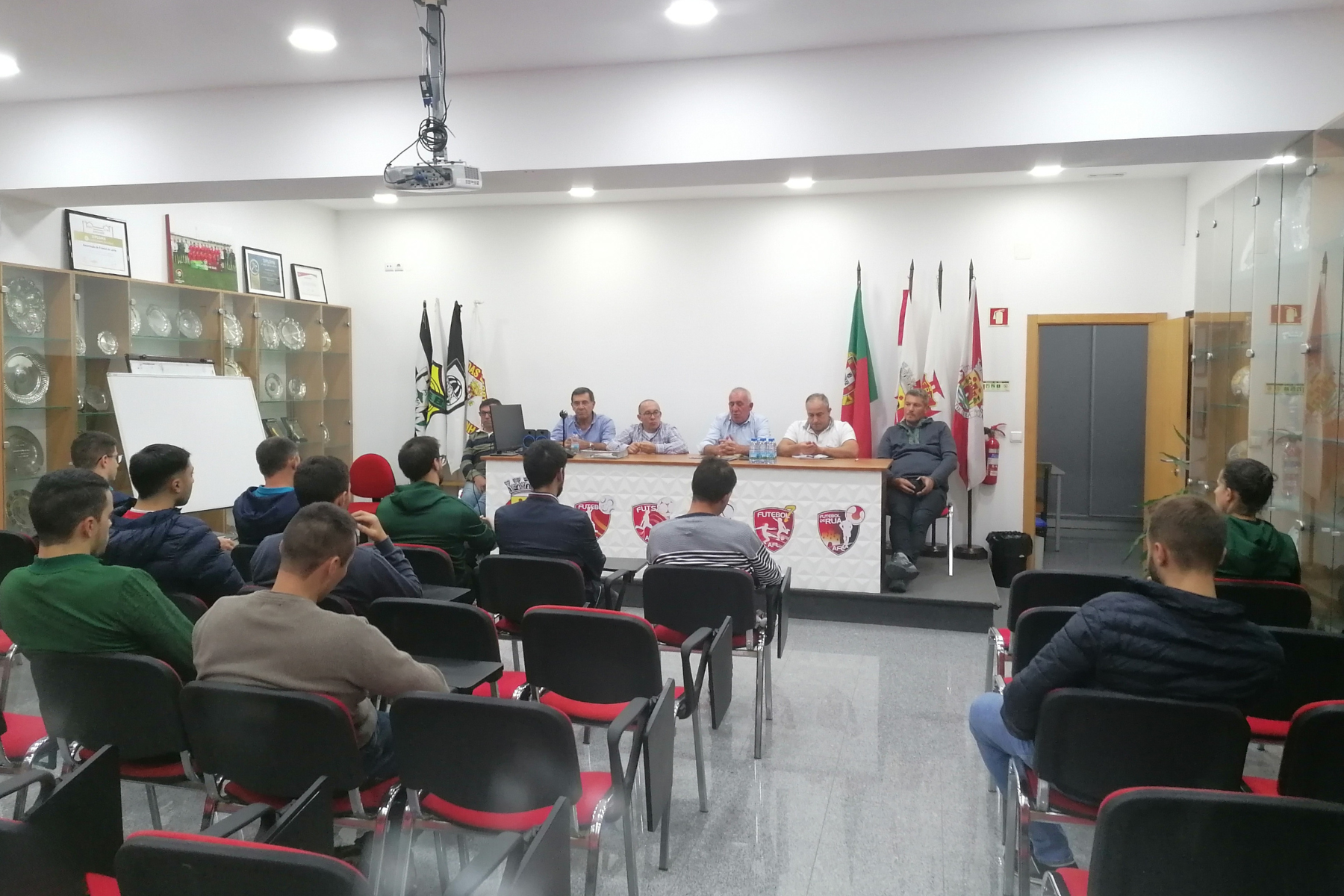 Conselho de Arbitragem reúne com Árbitros Nacionais de Futsal