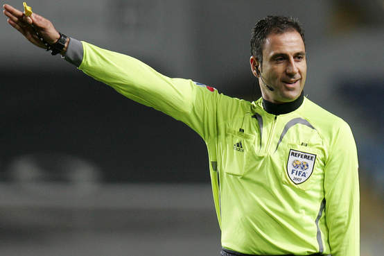Olegário Benquerença arbitra jogo da UEFA